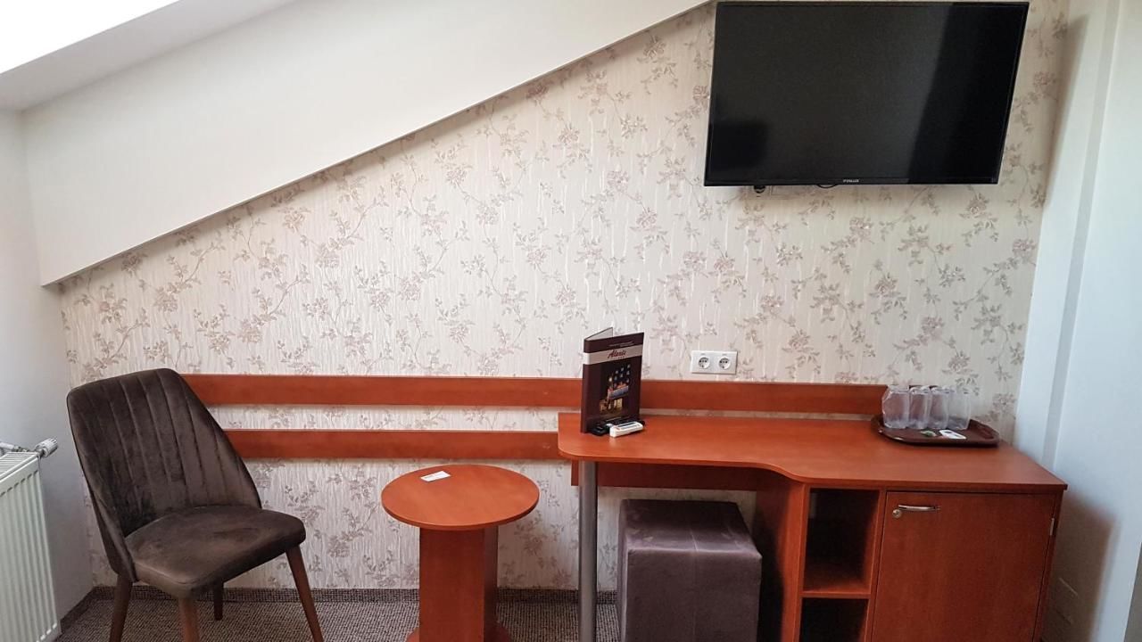 Отель Hotel Alexis Клуж-Напока-27