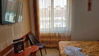 Отель Hotel Alexis Клуж-Напока Стандартный двухместный номер с 1 кроватью-7